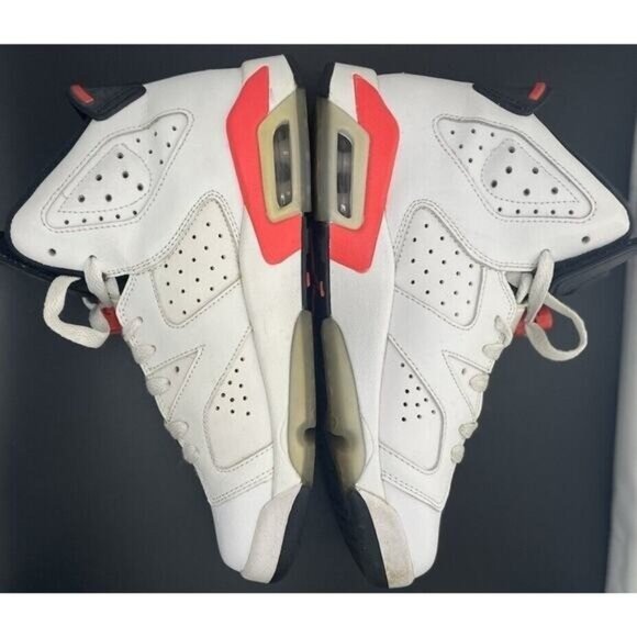 Jordan Other - Size 5 (GS) - Jordan 6 Retro Mid White Infrared